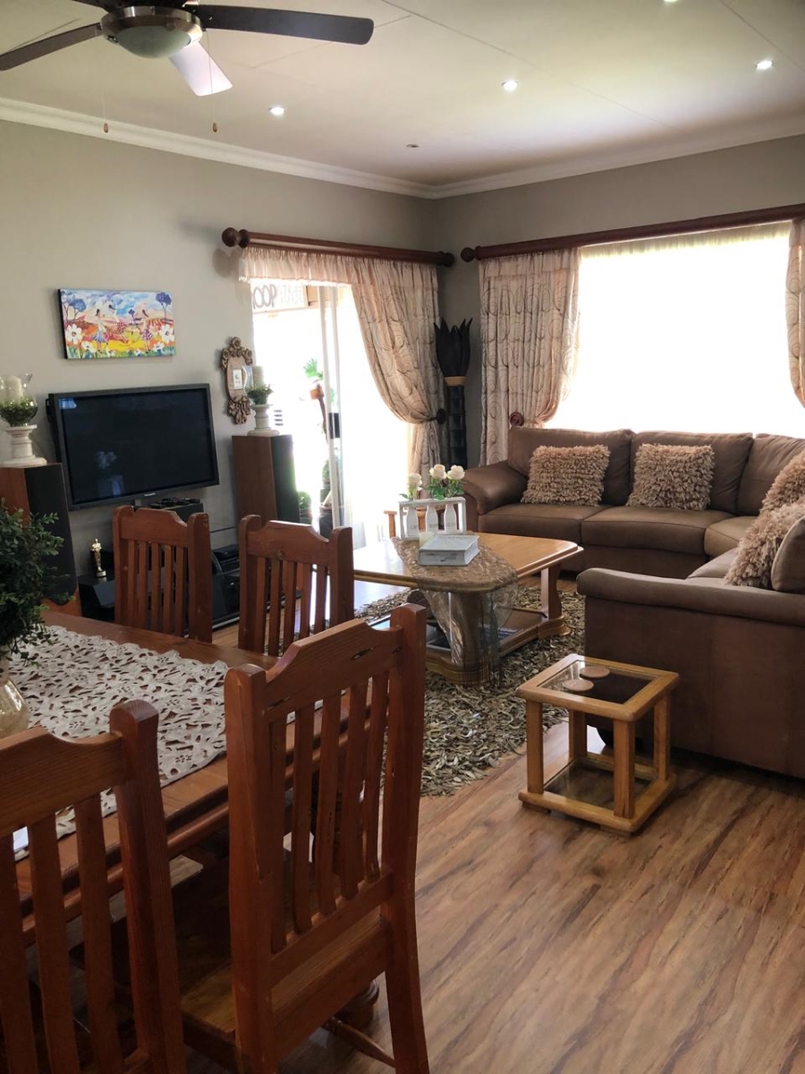 3 Bedroom Property for Sale in Vanderbijlpark SE 2 Gauteng