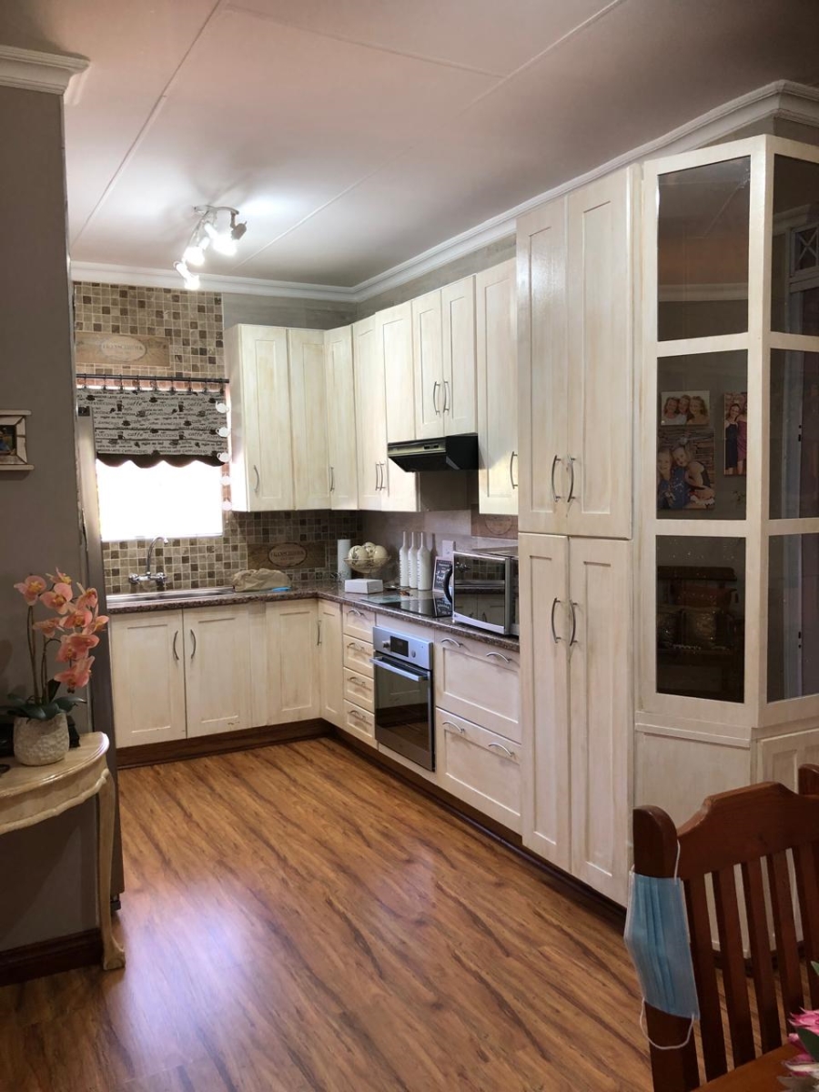 3 Bedroom Property for Sale in Vanderbijlpark SE 2 Gauteng