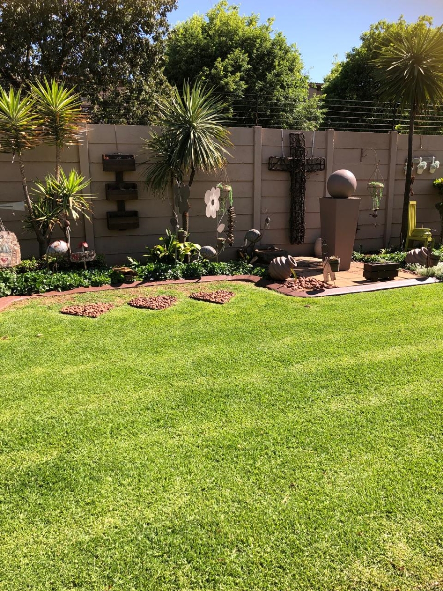 3 Bedroom Property for Sale in Vanderbijlpark SE 2 Gauteng