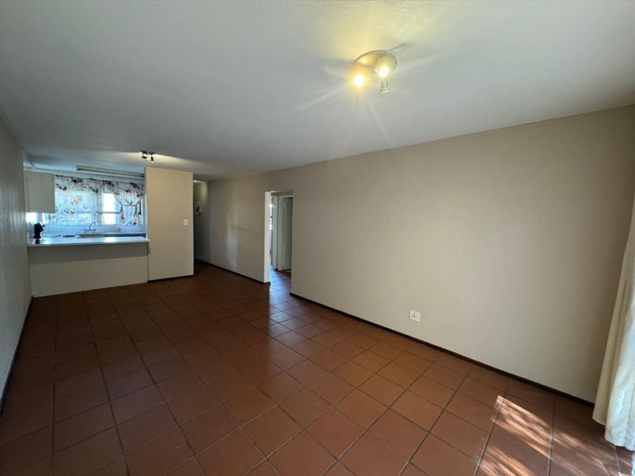 2 Bedroom Property for Sale in Lakefield Gauteng