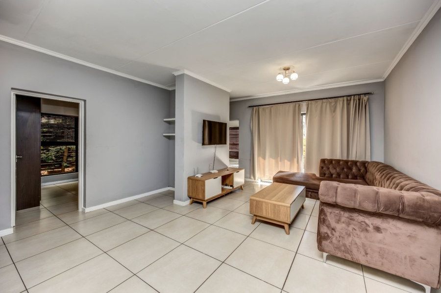 To Let 3 Bedroom Property for Rent in Broadacres Gauteng
