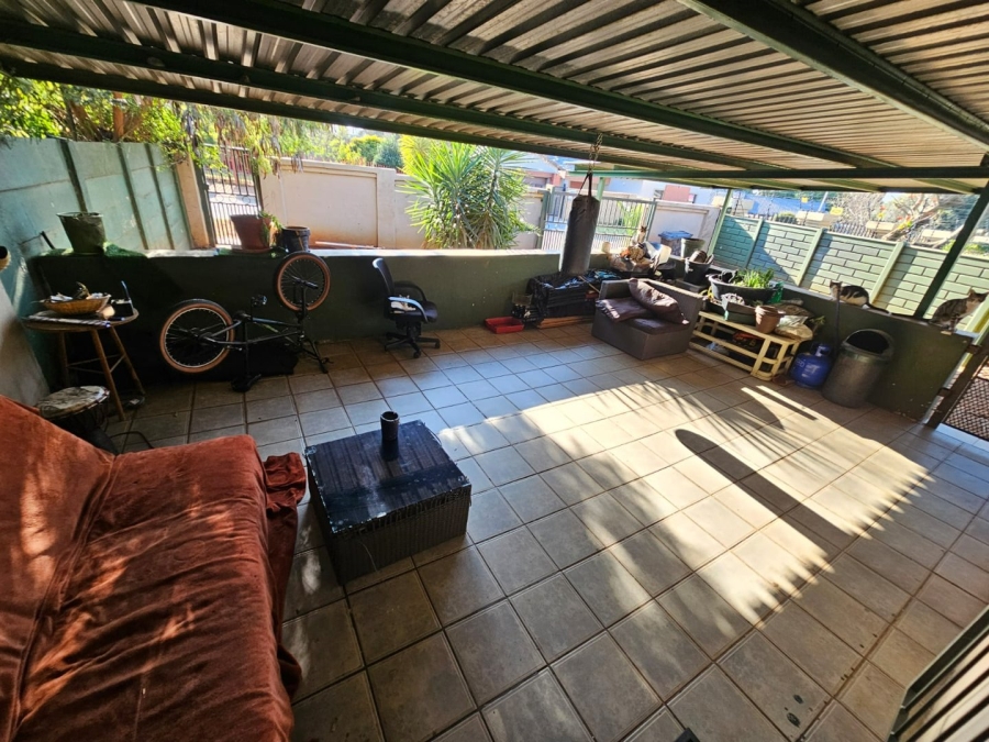 To Let 3 Bedroom Property for Rent in Heuweloord Gauteng