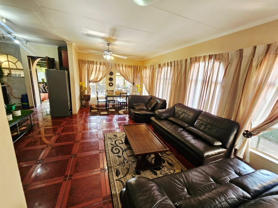 To Let 3 Bedroom Property for Rent in Heuweloord Gauteng