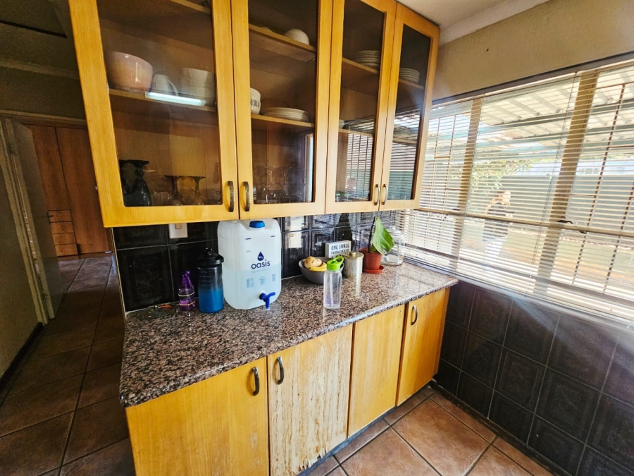 To Let 4 Bedroom Property for Rent in Heuweloord Gauteng