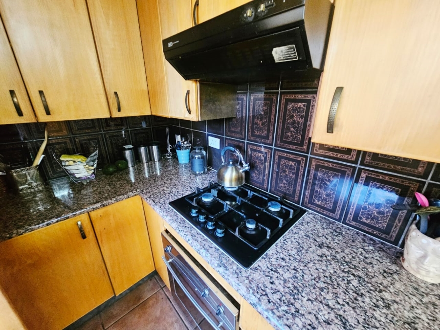 To Let 4 Bedroom Property for Rent in Heuweloord Gauteng
