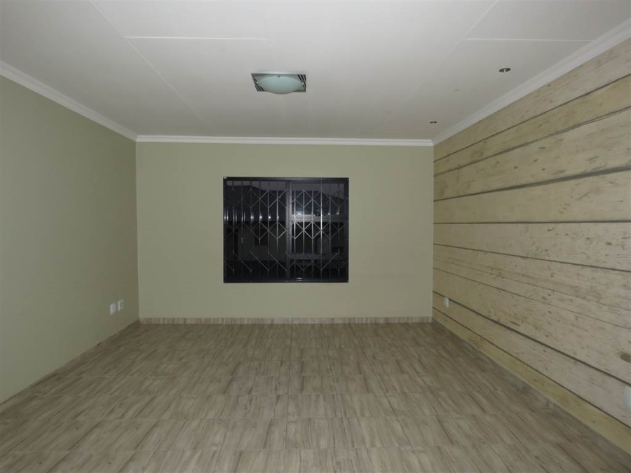 To Let 2 Bedroom Property for Rent in Noordwyk Gauteng