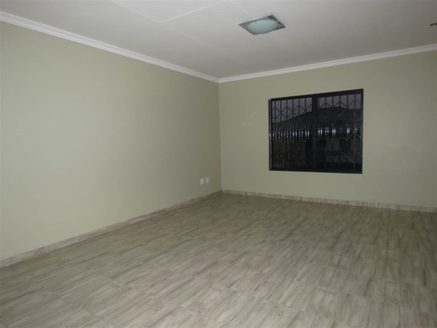 To Let 2 Bedroom Property for Rent in Noordwyk Gauteng