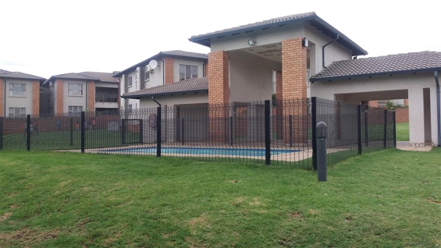 To Let 2 Bedroom Property for Rent in Noordwyk Gauteng