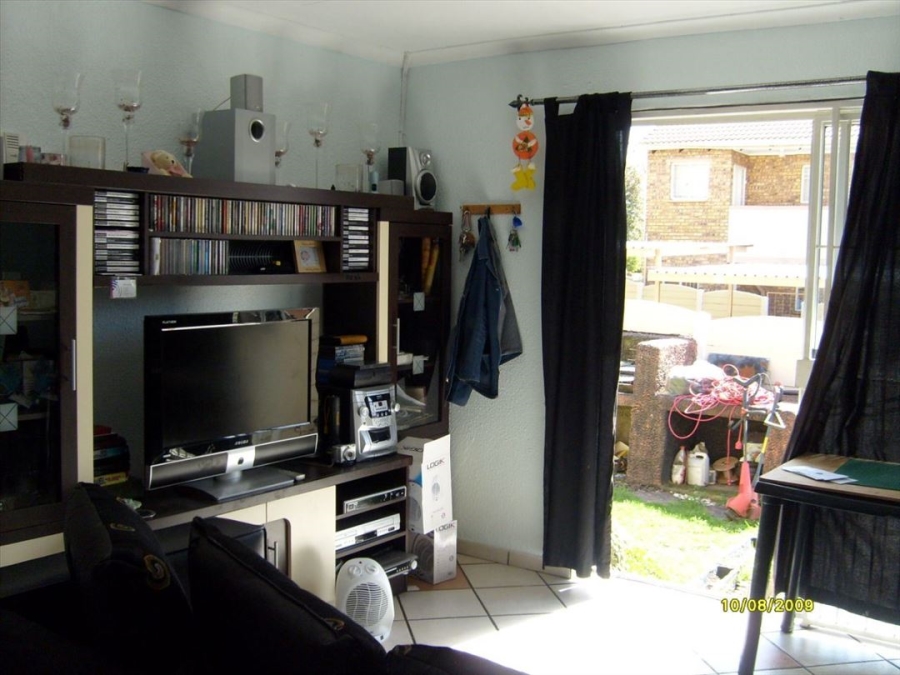 2 Bedroom Property for Sale in Birch Acres Gauteng