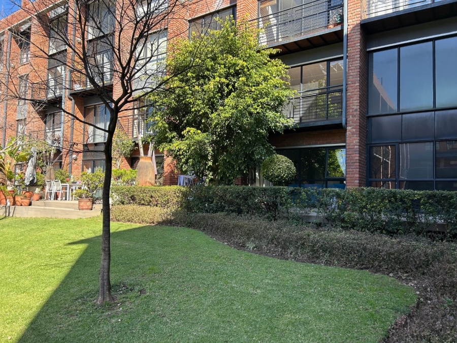 2 Bedroom Property for Sale in Atholl Gardens Gauteng