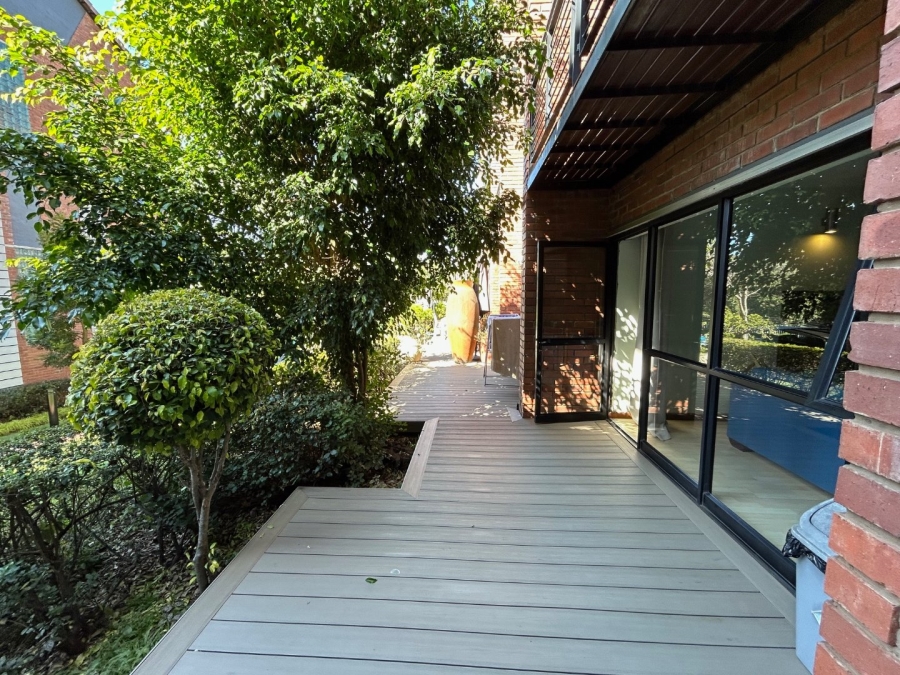 2 Bedroom Property for Sale in Atholl Gardens Gauteng