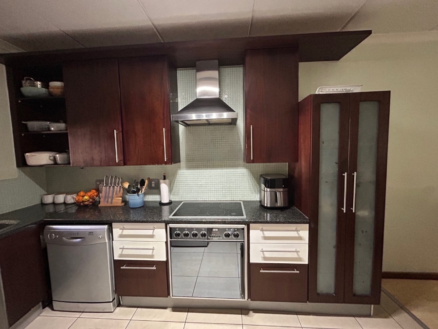 2 Bedroom Property for Sale in Atholl Gardens Gauteng