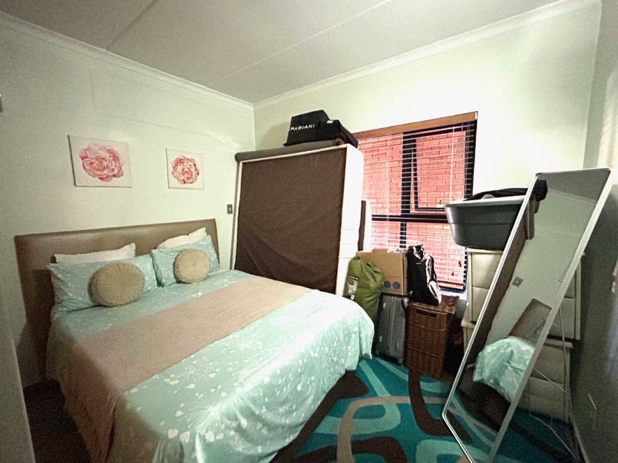 2 Bedroom Property for Sale in Atholl Gardens Gauteng