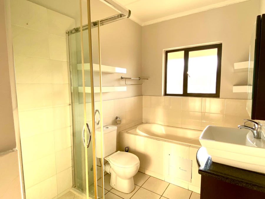 2 Bedroom Property for Sale in Noordwyk Gauteng