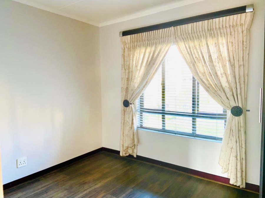 2 Bedroom Property for Sale in Noordwyk Gauteng