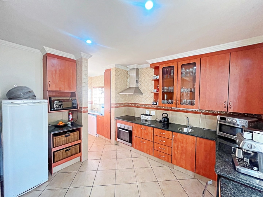 3 Bedroom Property for Sale in Amberfield Gauteng