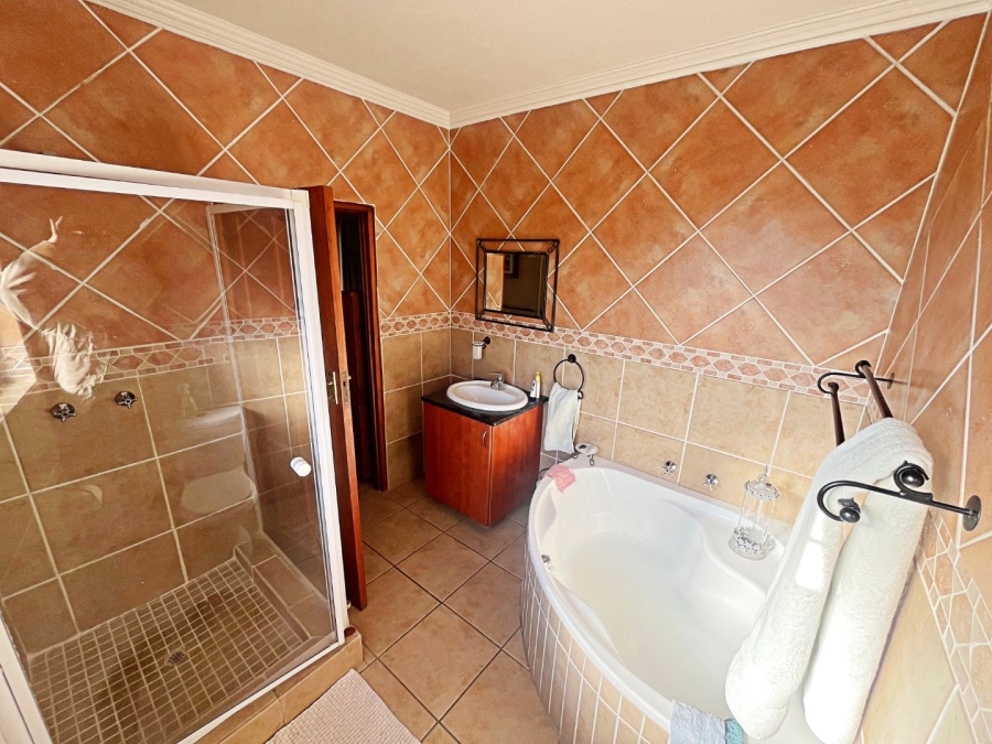 3 Bedroom Property for Sale in Amberfield Gauteng