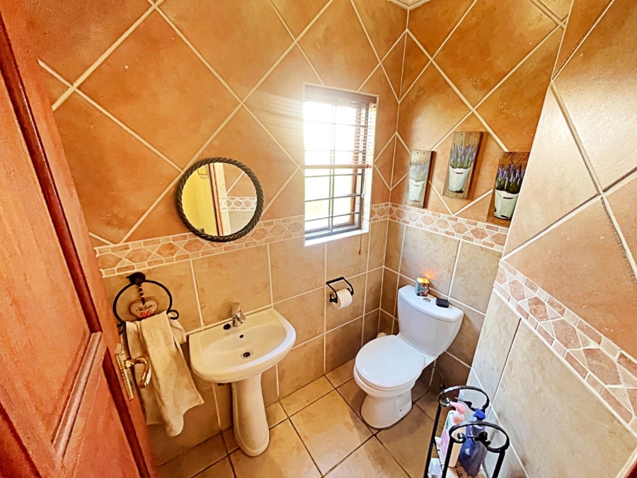 3 Bedroom Property for Sale in Amberfield Gauteng