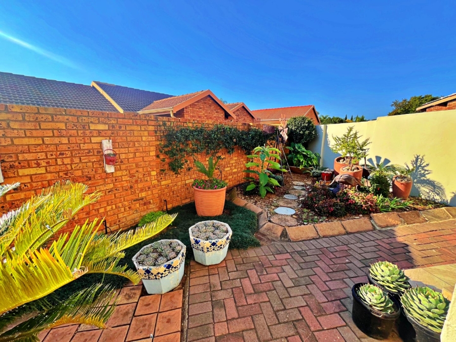3 Bedroom Property for Sale in Amberfield Gauteng