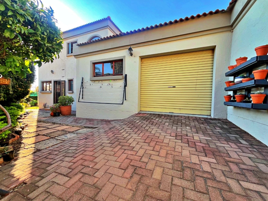 3 Bedroom Property for Sale in Amberfield Gauteng