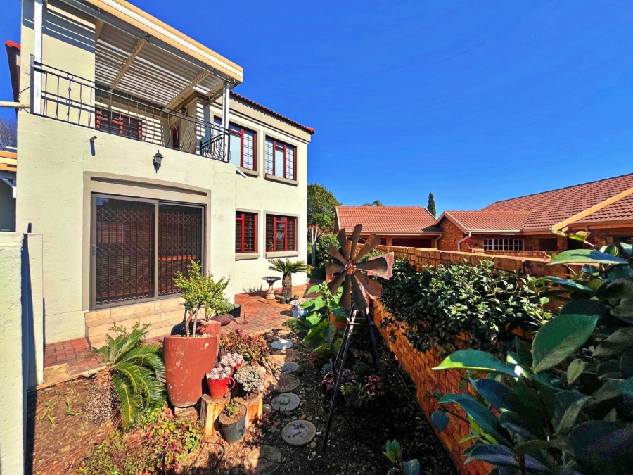 3 Bedroom Property for Sale in Amberfield Gauteng