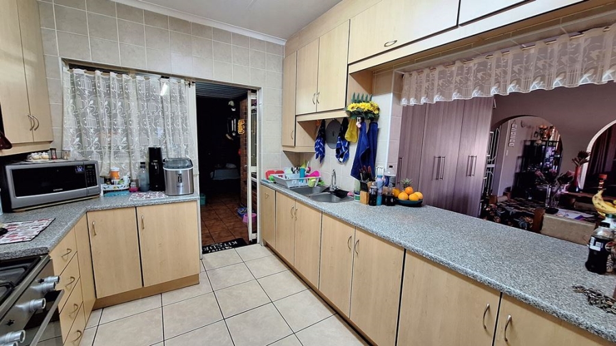 3 Bedroom Property for Sale in Barvallen Gauteng