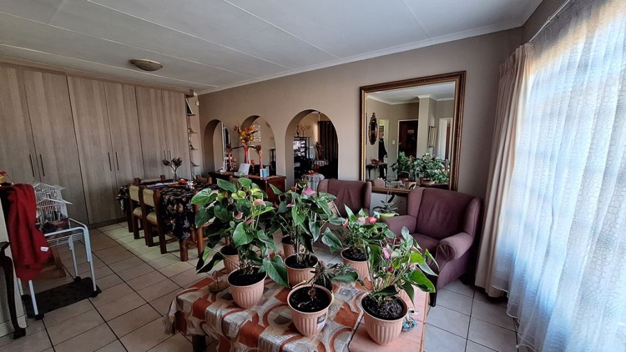 3 Bedroom Property for Sale in Barvallen Gauteng