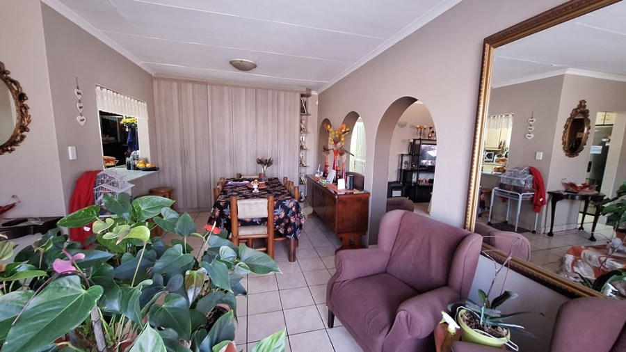 3 Bedroom Property for Sale in Barvallen Gauteng
