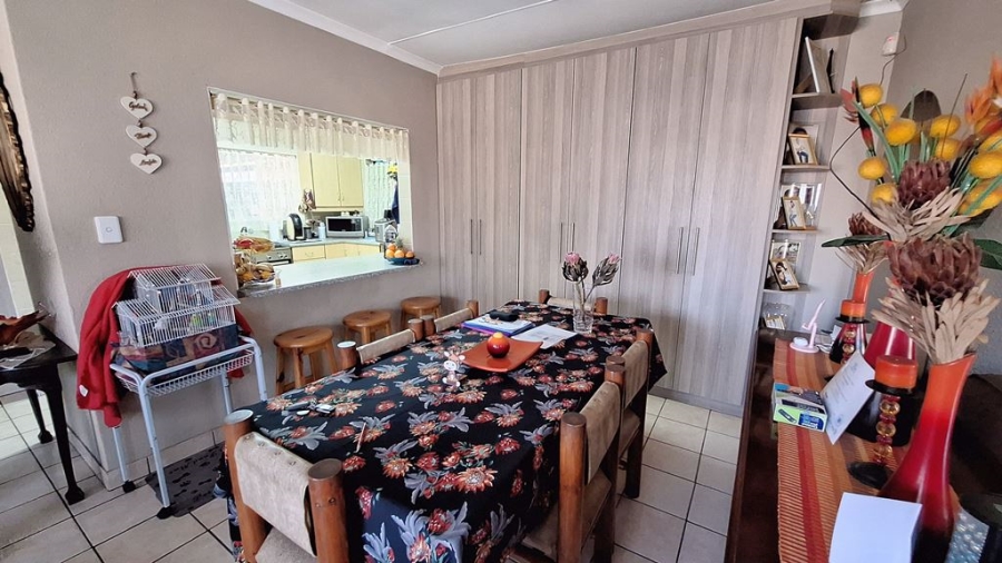 3 Bedroom Property for Sale in Barvallen Gauteng