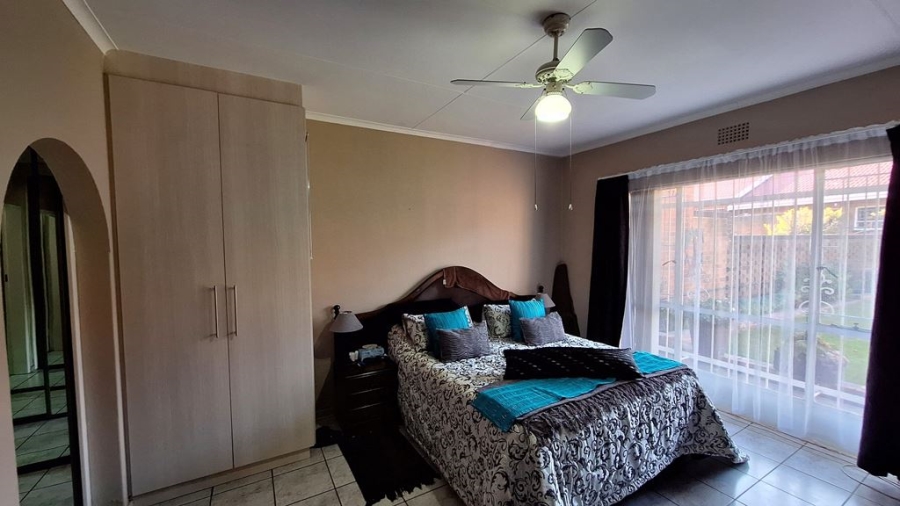 3 Bedroom Property for Sale in Barvallen Gauteng