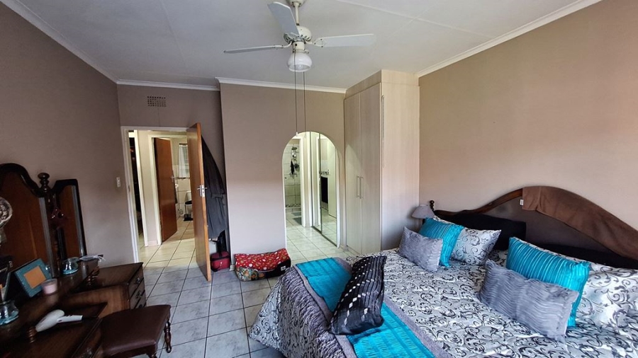 3 Bedroom Property for Sale in Barvallen Gauteng
