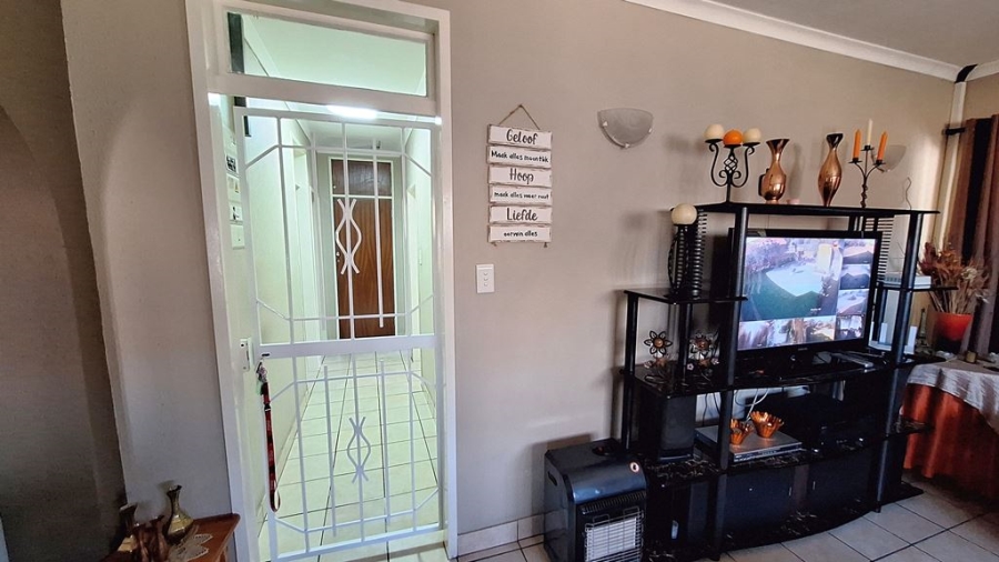 3 Bedroom Property for Sale in Barvallen Gauteng