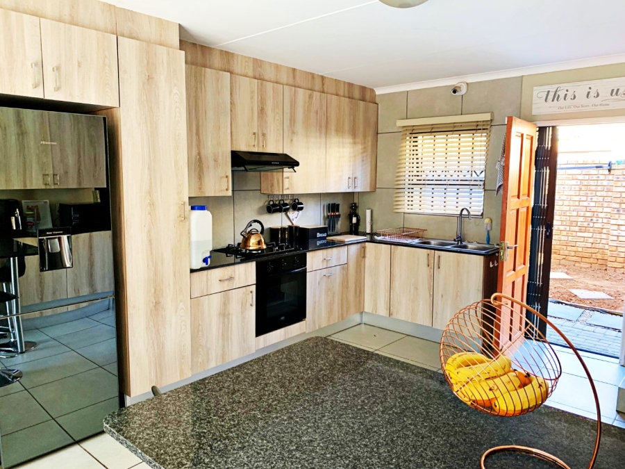 3 Bedroom Property for Sale in Brentwood Park AH Gauteng