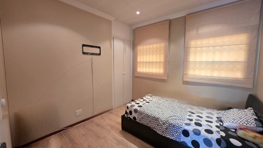 To Let 3 Bedroom Property for Rent in Eldoglen Gauteng