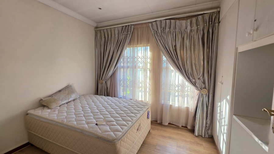 To Let 3 Bedroom Property for Rent in Eldoglen Gauteng