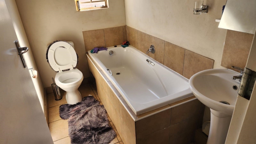 3 Bedroom Property for Sale in Sky City Gauteng