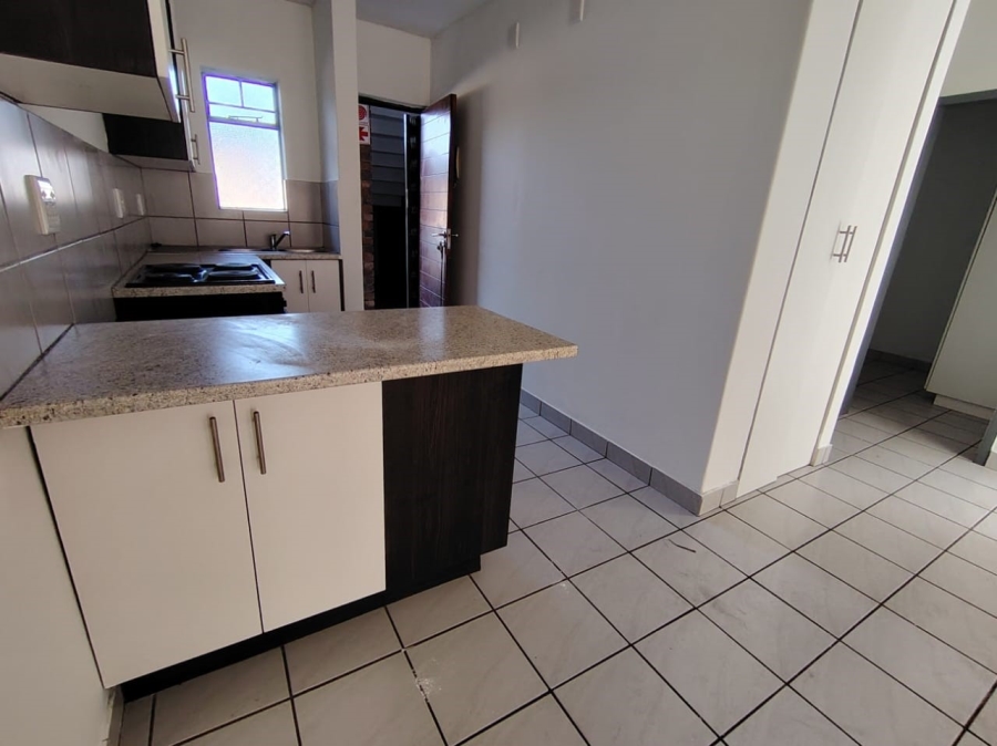 To Let 2 Bedroom Property for Rent in Rooihuiskraal North Gauteng