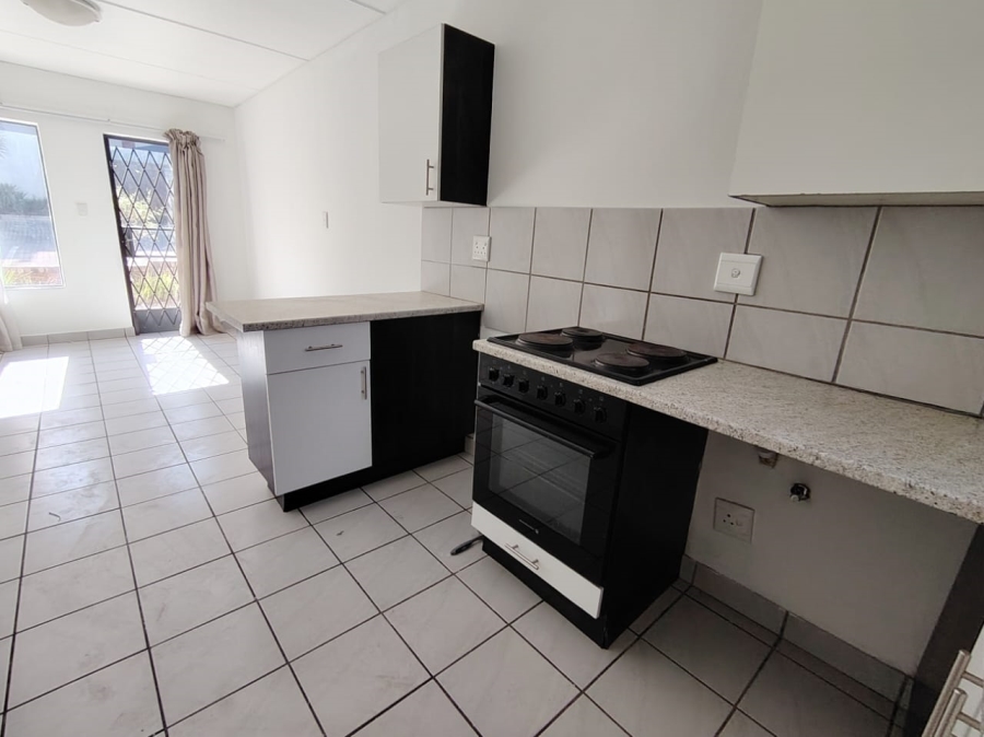 To Let 2 Bedroom Property for Rent in Rooihuiskraal North Gauteng