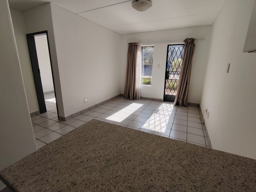 To Let 2 Bedroom Property for Rent in Rooihuiskraal North Gauteng