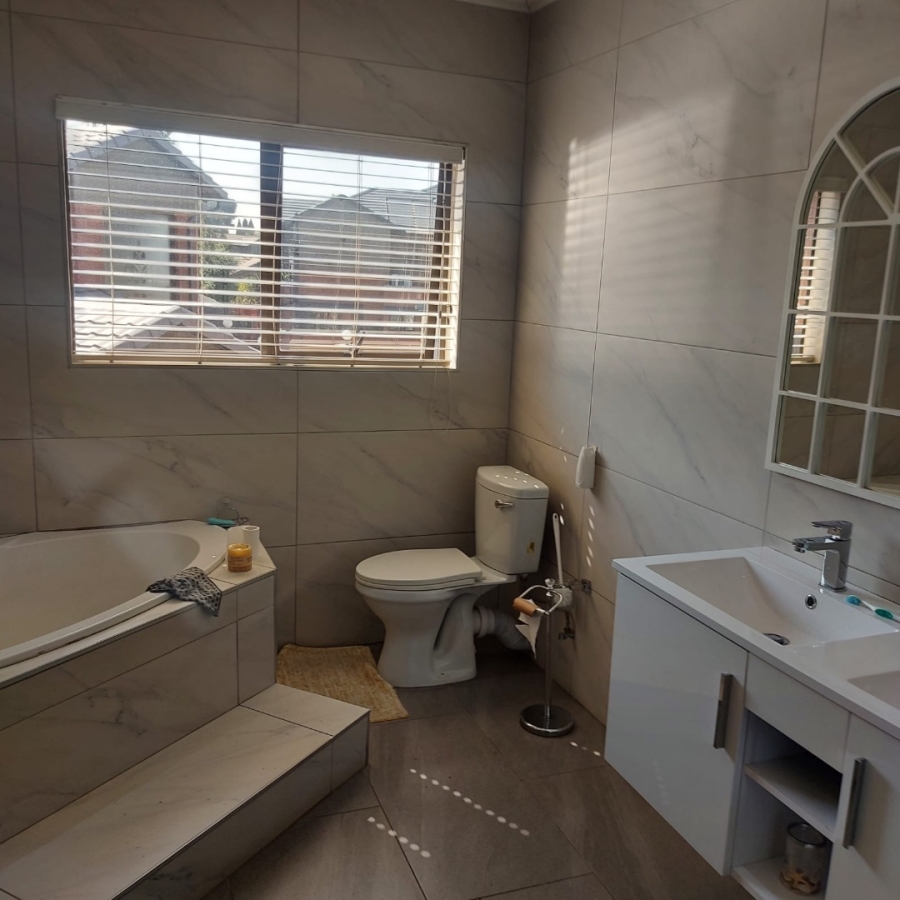 4 Bedroom Property for Sale in Lilianton Gauteng