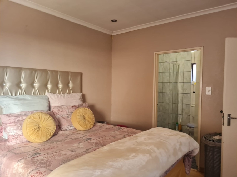 3 Bedroom Property for Sale in Ormonde Gauteng