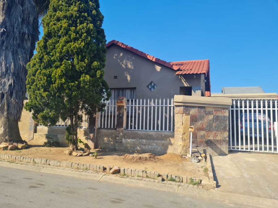 3 Bedroom Property for Sale in Ormonde Gauteng