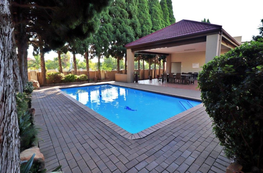 1 Bedroom Property for Sale in Dowerglen Ext 4 Gauteng