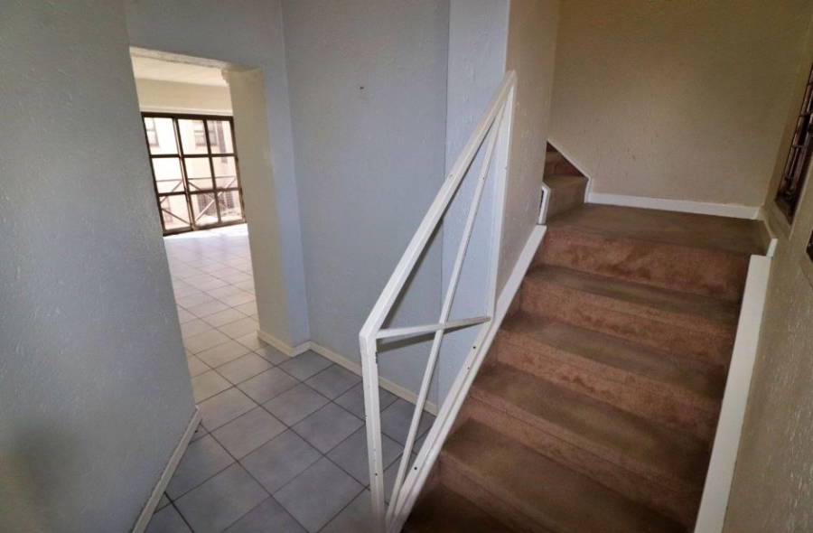 1 Bedroom Property for Sale in Dowerglen Ext 4 Gauteng