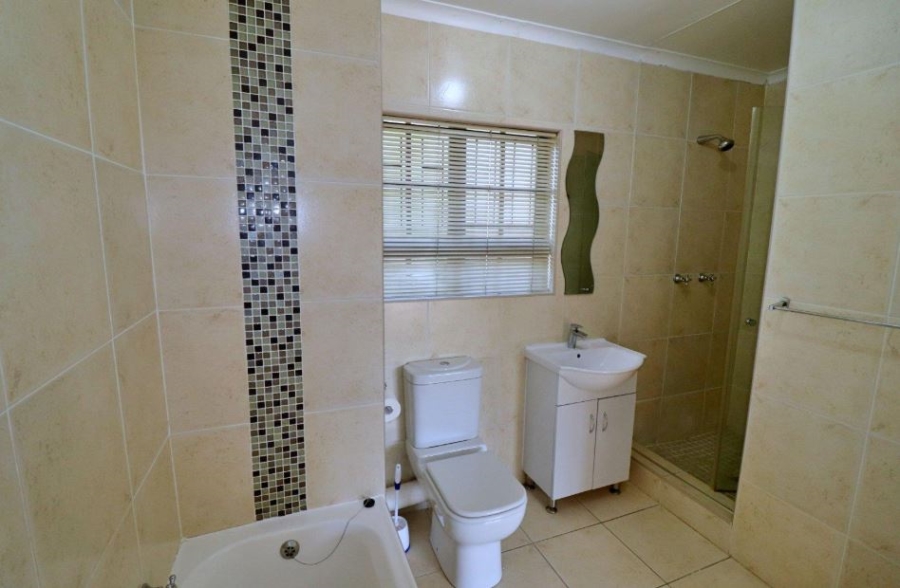 1 Bedroom Property for Sale in Dowerglen Ext 4 Gauteng