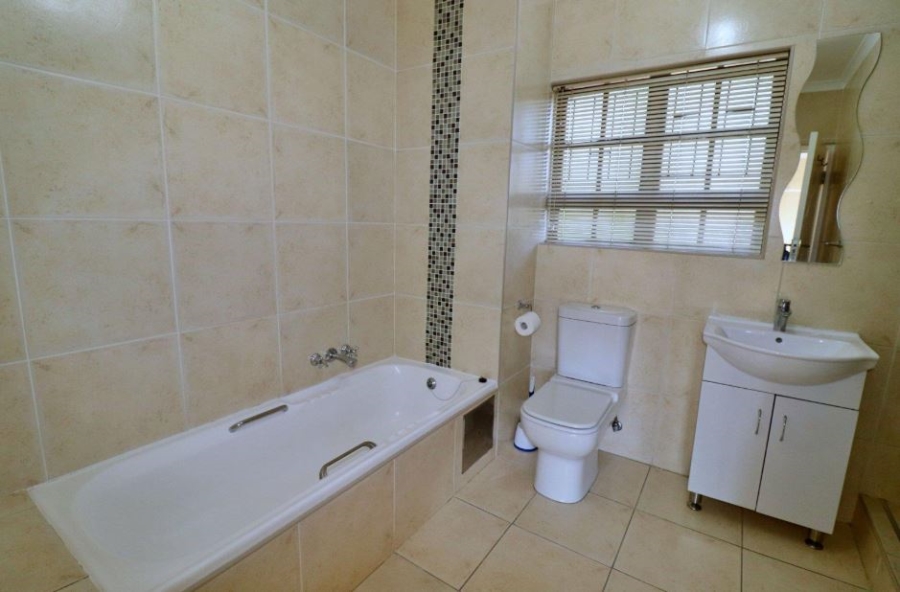 1 Bedroom Property for Sale in Dowerglen Ext 4 Gauteng