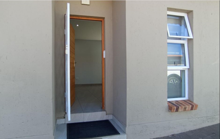 3 Bedroom Property for Sale in Vorna Valley Gauteng