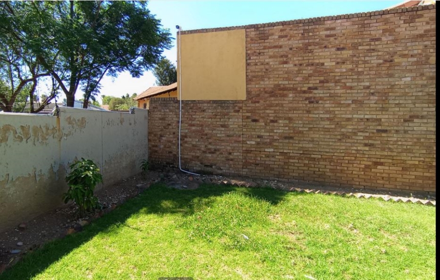 3 Bedroom Property for Sale in Vorna Valley Gauteng