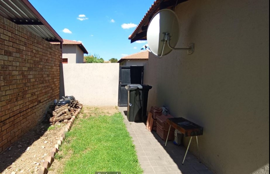 3 Bedroom Property for Sale in Vorna Valley Gauteng