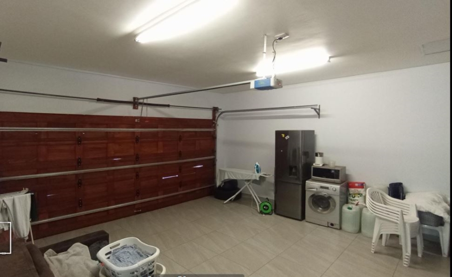 3 Bedroom Property for Sale in Vorna Valley Gauteng